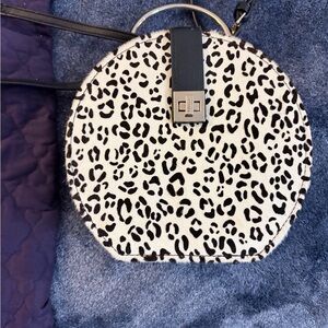Round Leopard-Print Crossbody Bag - Black & White